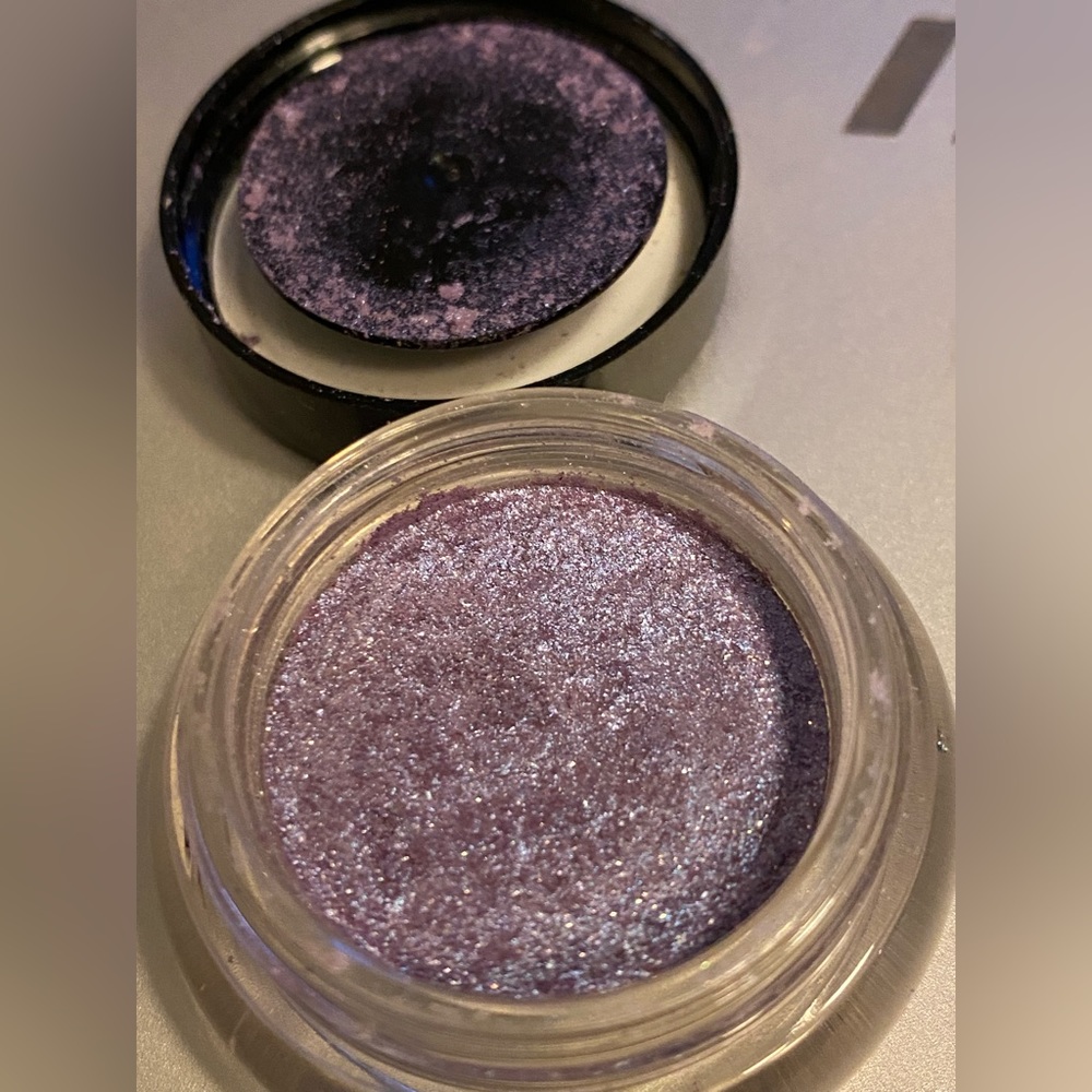 EUC Lancôme Infinite 24h eyeshadow pot, shimmering “Evermore lilac”